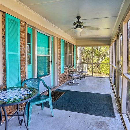 Lake Waccamaw Home With Fenced Yard And Shared Pier! Exterior photo